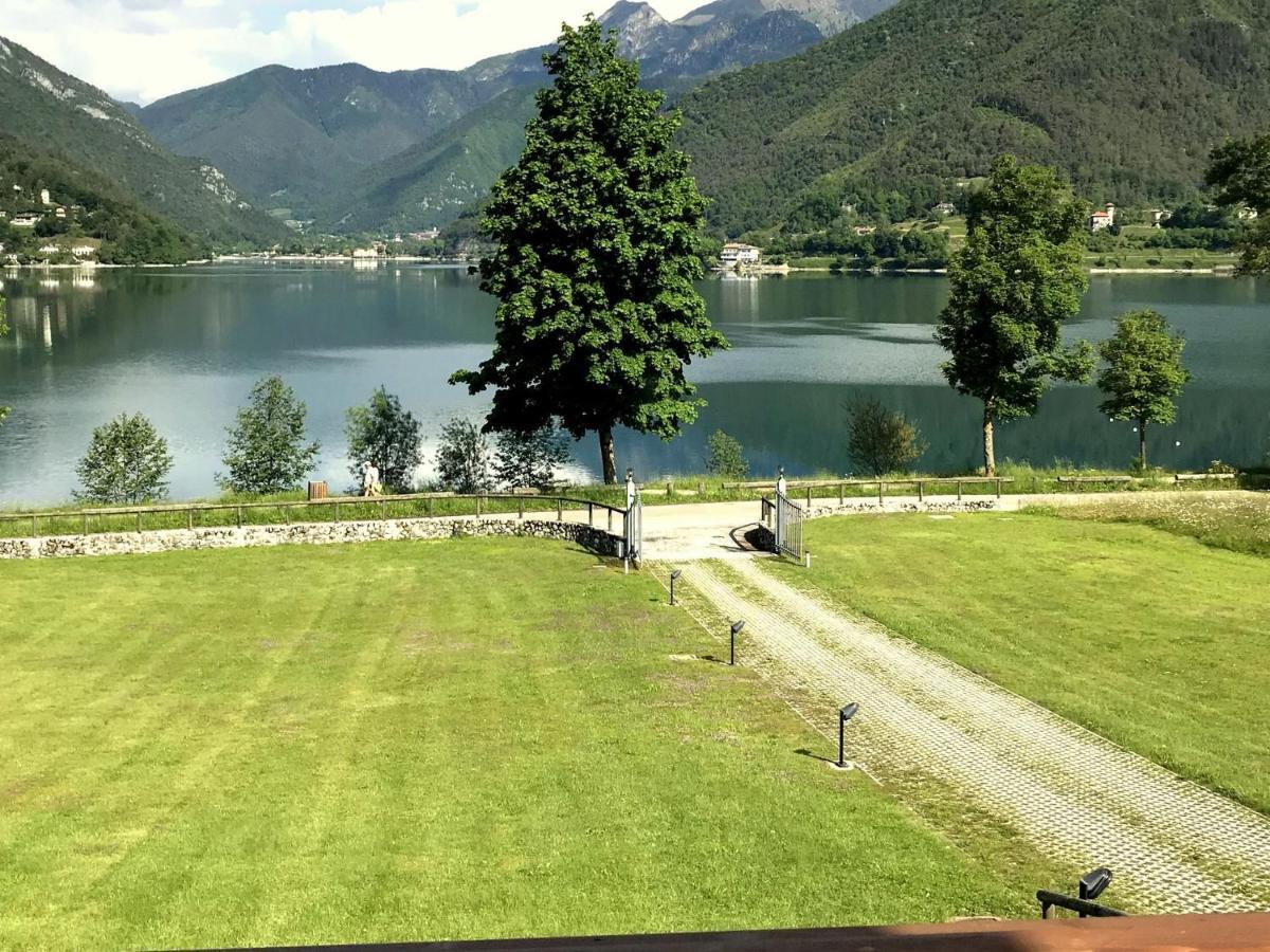 Belvilla By Oyo Villa Etti Bilo - Fronte Lago مولينا دي لادرو المظهر الخارجي الصورة