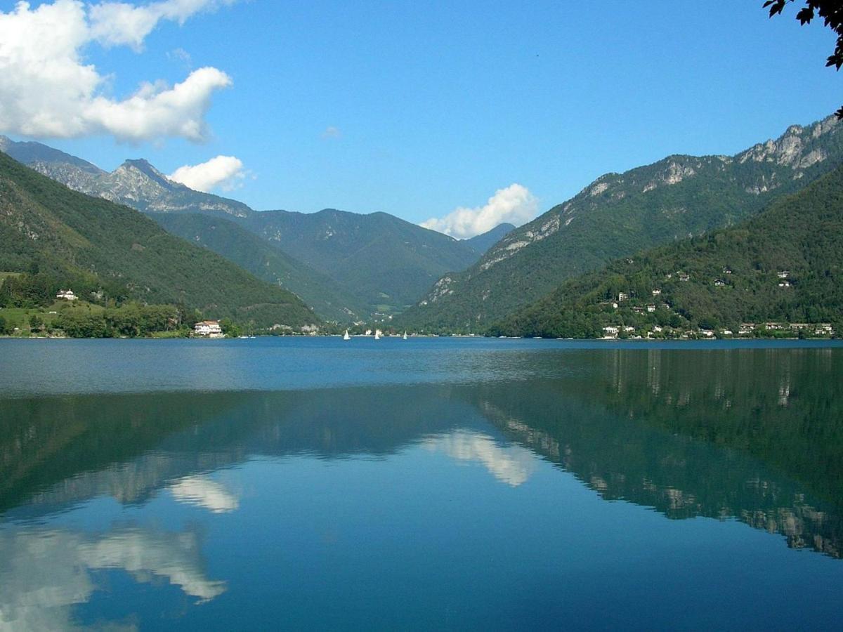 Belvilla By Oyo Villa Etti Bilo - Fronte Lago مولينا دي لادرو المظهر الخارجي الصورة